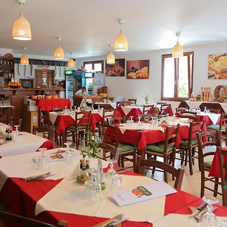 Гостевой дом Trattoria Al Gallo Бран